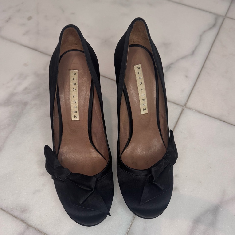 Pura Lopez Black Bow Heels
